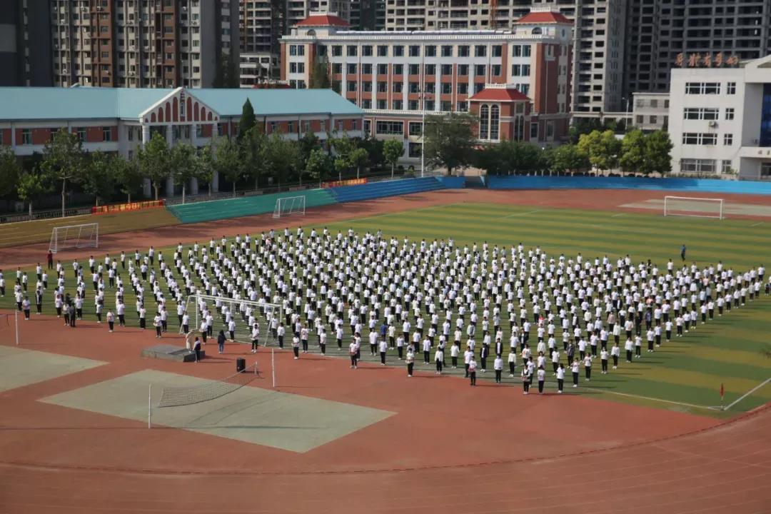 锦州市铁路高级中学_锦州市铁路高级中学占地面积_锦州铁路高中某校长