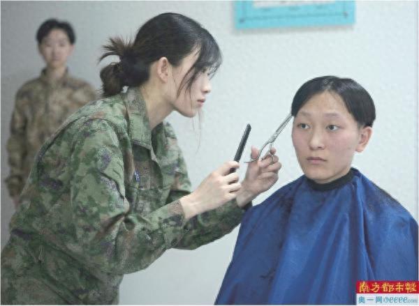 布吉高级中学_高级中学布吉校区地址_布吉高级中学多大