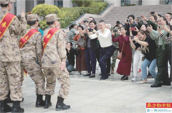 布吉高级中学_高级中学布吉校区地址_布吉高级中学多大