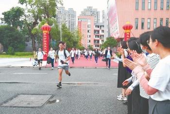 福建高考复读要扣多少分_福建高考_福建高考大专分数线