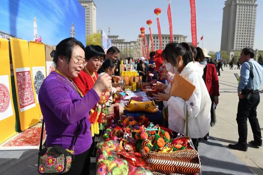 鹯怎么读_鹯_鹯鸟的图片