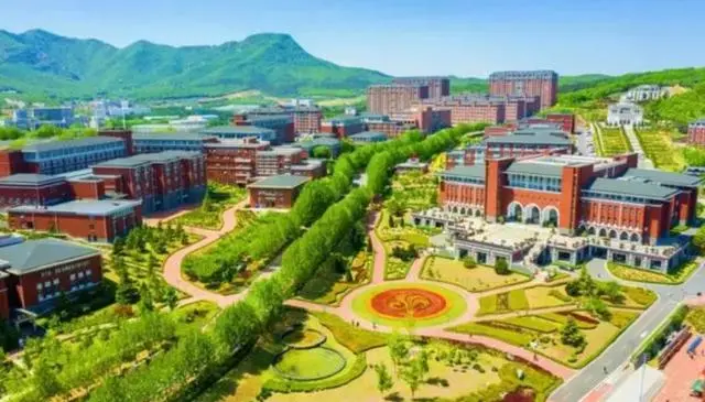 大连大学2023年招生简章_大连大学今年招生计划_大连大学2021年招生简章