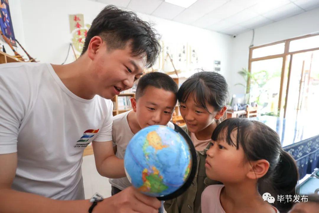 毕节一中好还是梁才学校好_毕节一中与毕节梁才学校哪个好_毕节梁才学校和贵阳一中哪个好