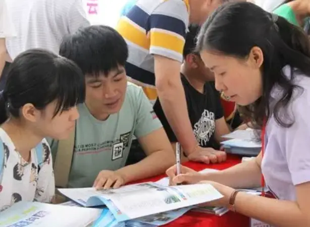 2020年盐城师范学院学费_盐城师范学院学费_盐城师范学院学费什么时候扣