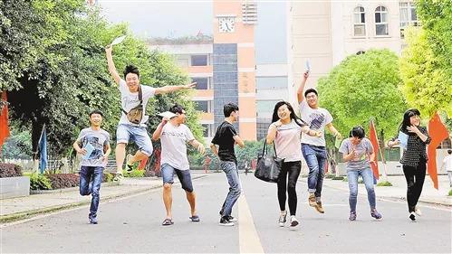 宿迁宿城中专综高班怎么样_宿迁中学高中部_宿迁中等专业学校综合高中班