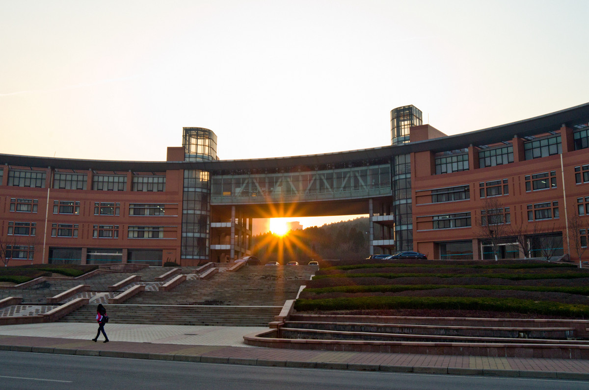 沈阳建筑是二本吗_沈阳建筑大学二本专业有哪些_沈阳建筑大学是一本还是二本