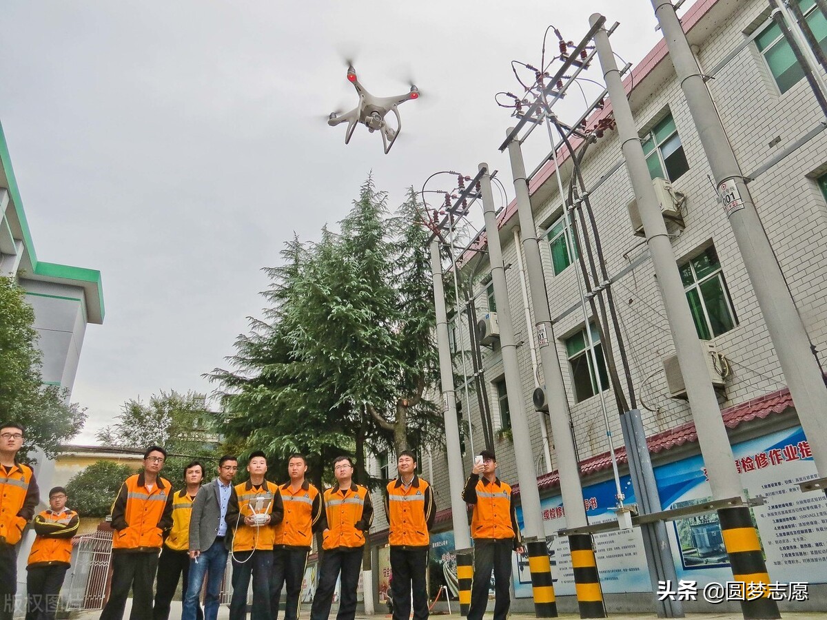 成都电子科技大学录取分数线_大学电子录取通知书_录取大学看的专业分数