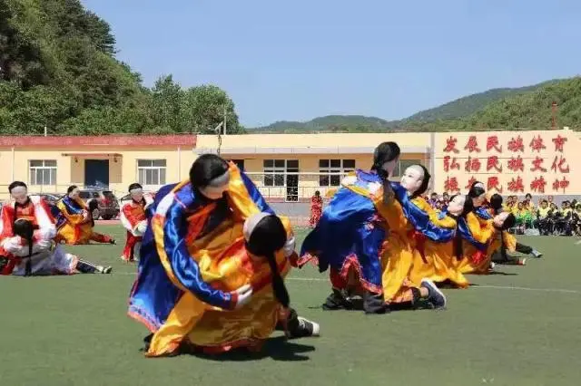 姓崔女孩起什么名字_姓崔的明星_崔姓