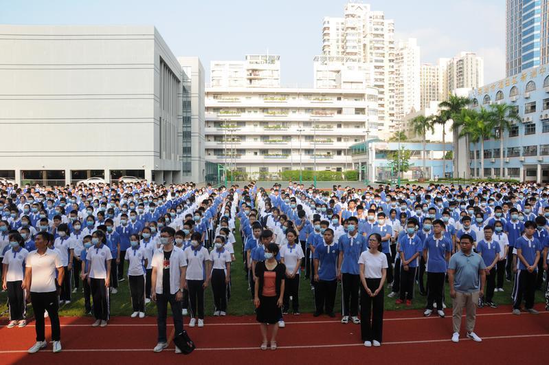 新洲中学_新洲中学宣传片_新洲中学占地面积