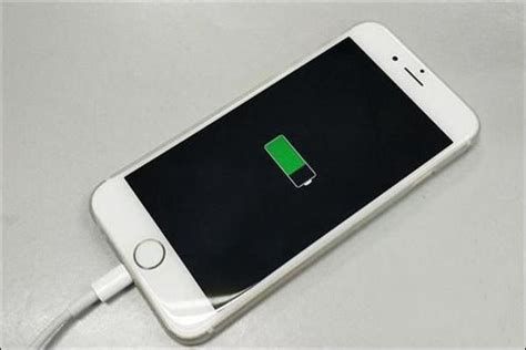 iPhone 14 plus充电一直重启-图1