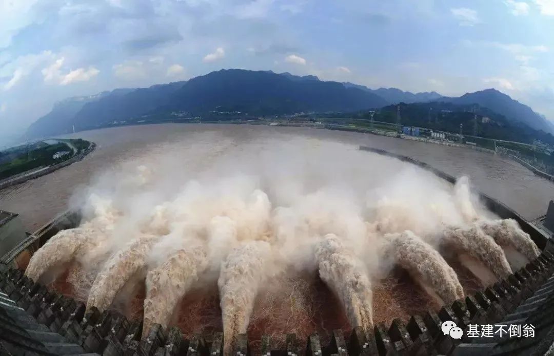 三峡大坝在什么地方_三峡大坝地方有哪些_三峡大坝的地点