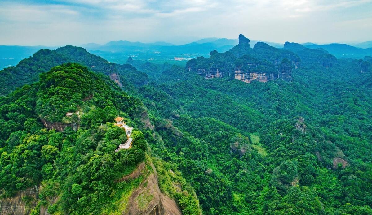 丹霞山_丹霞山旅游景点介绍_丹霞山一日游最佳攻略