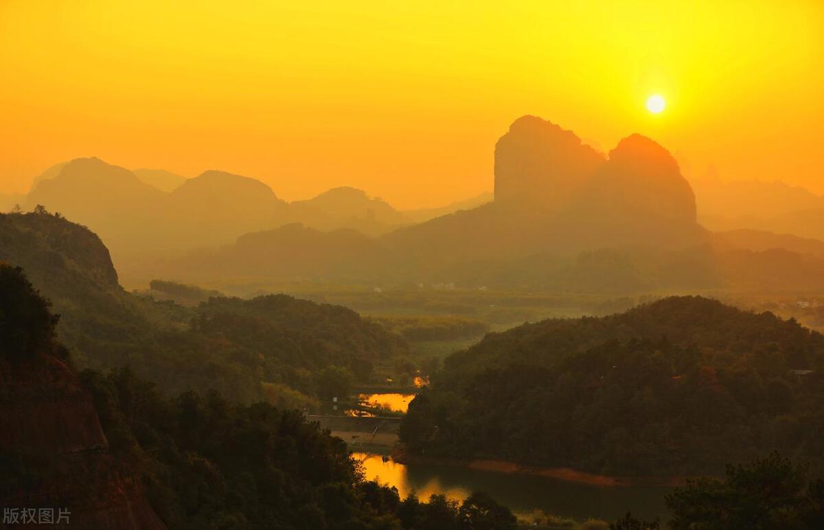 丹霞山_丹霞山旅游景点介绍_丹霞山一日游最佳攻略