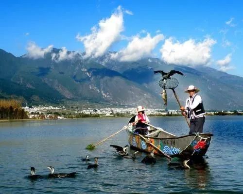 云南洱海旅游攻略及花费_云南洱海几月份去最好_洱海在云南哪里